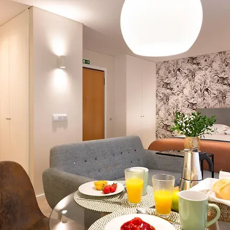 Nomad Apartment, By Bolhao Residences דירה *